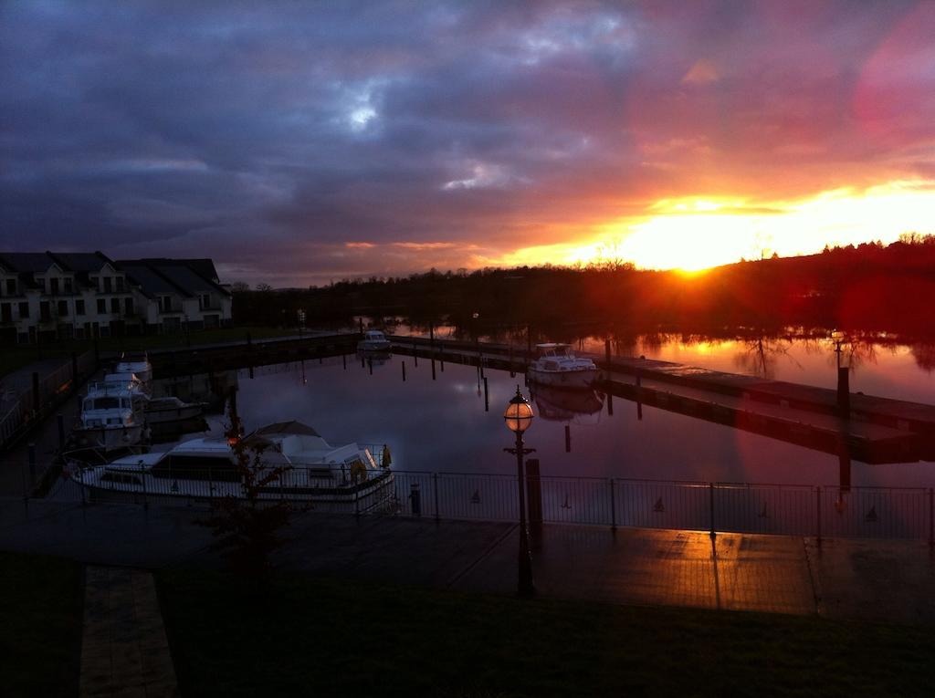 Leitrim Marina Hotel Carrick on Shannon Exterior foto